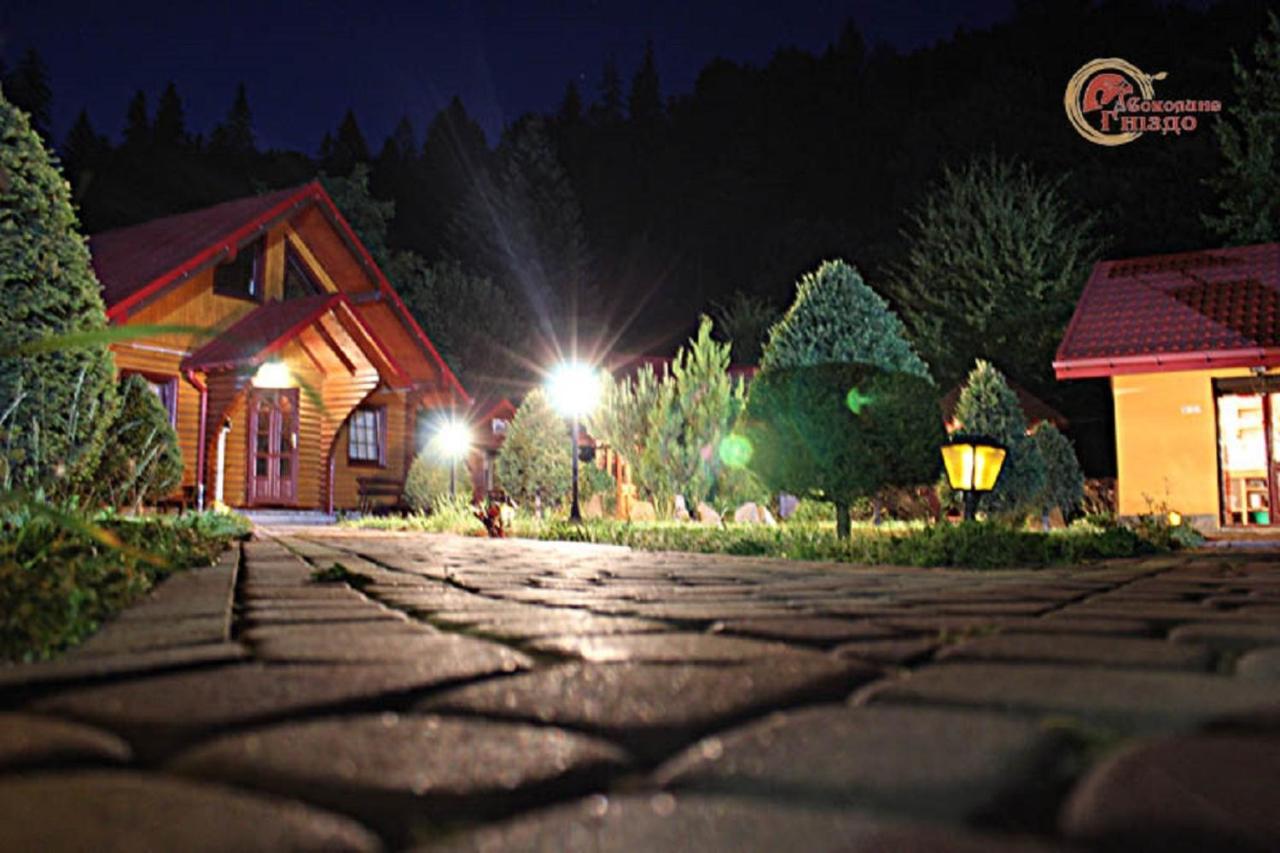 Sokolyne Gnizdo Hotel Korostov Екстериор снимка