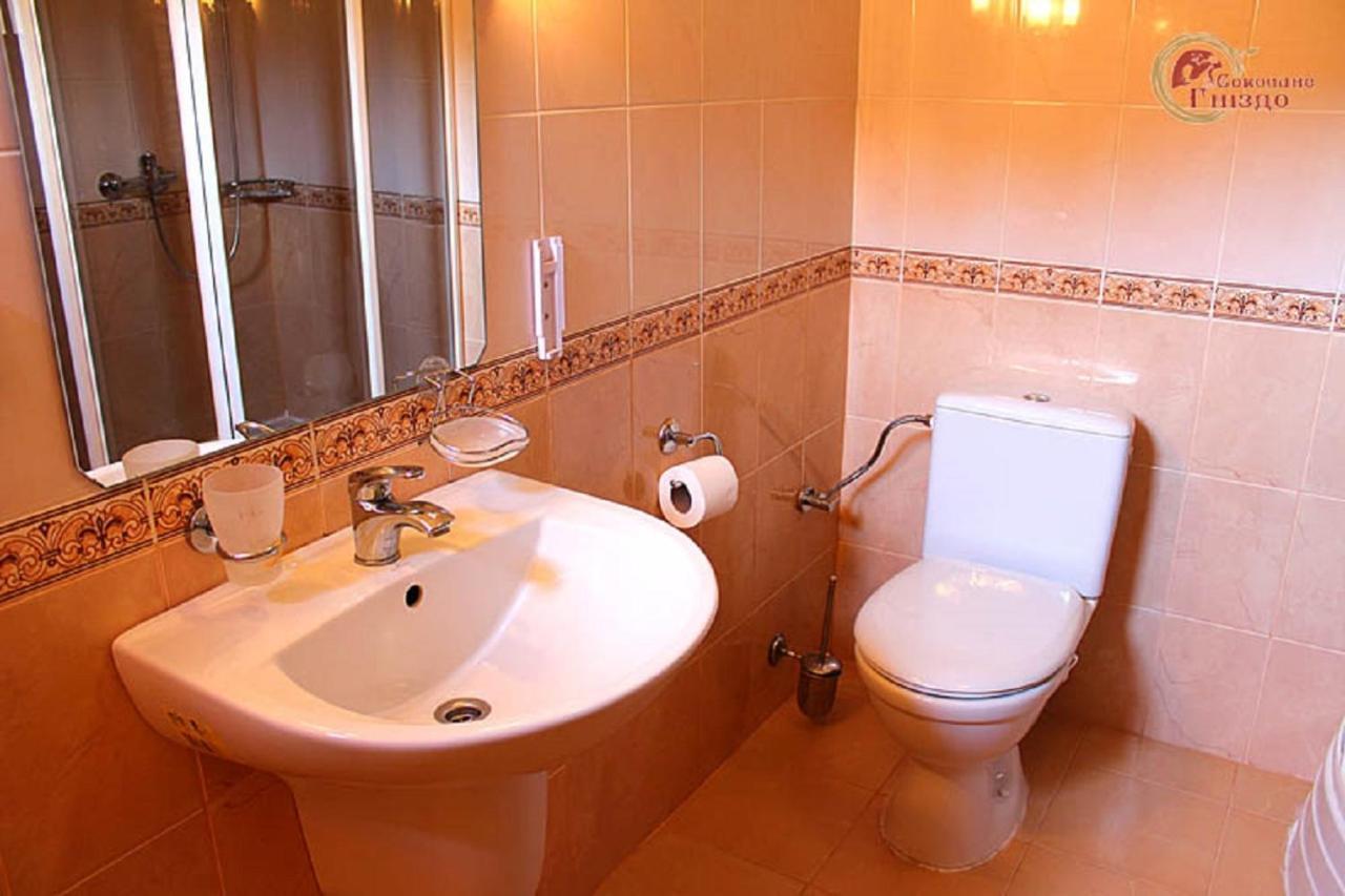 Sokolyne Gnizdo Hotel Korostov Екстериор снимка