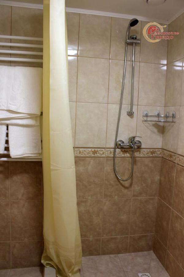 Sokolyne Gnizdo Hotel Korostov Екстериор снимка