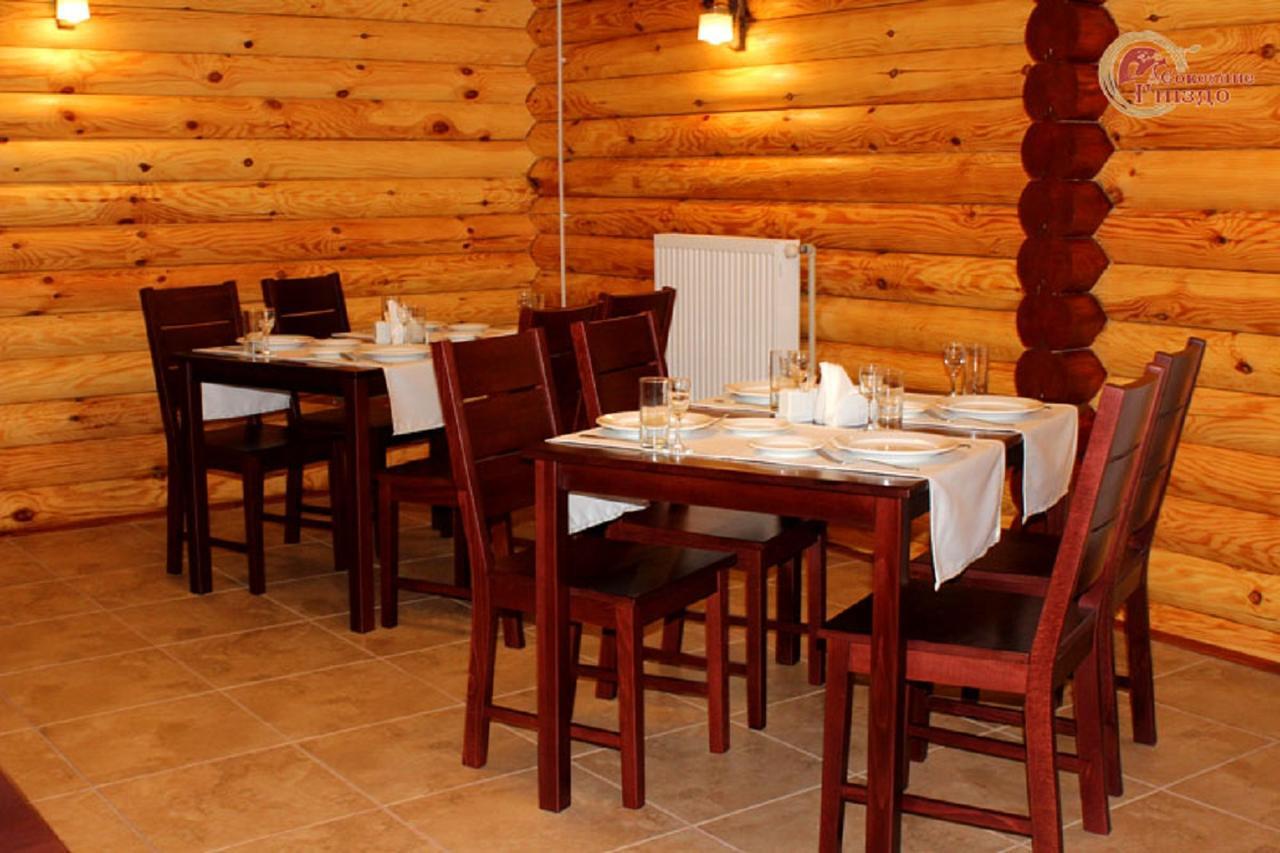 Sokolyne Gnizdo Hotel Korostov Екстериор снимка