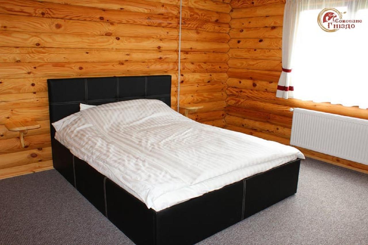 Sokolyne Gnizdo Hotel Korostov Екстериор снимка